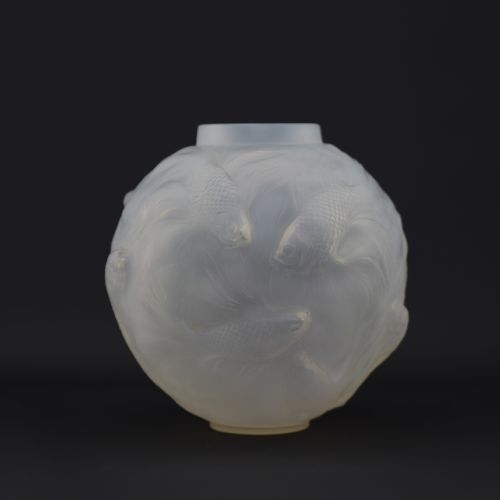 Rene Lalique Cased Opalescent Formose Vase