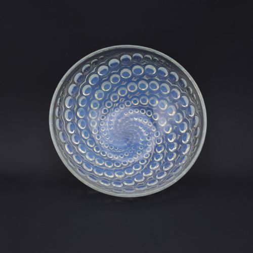 Rene Lalique Opalescent Volutes Bowl C1934