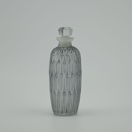 Rene Lalique Petites Feuilles Perfume Bottle C1910