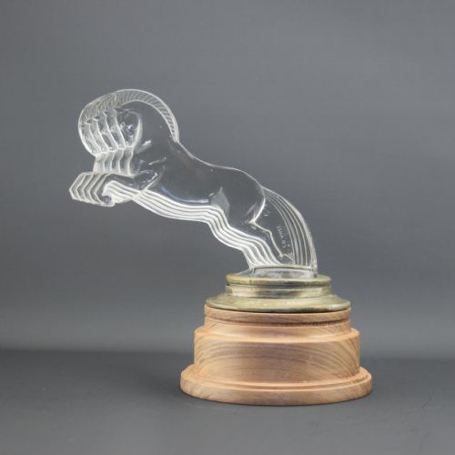 fig 1. Rene Lalique Cinq Chevaux car mascot C1925