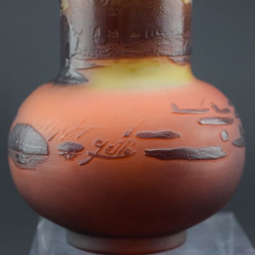 GALLE CAMEO GLASS AQUATIC VASE C1920 - ADDITIONAL PHOTO 6