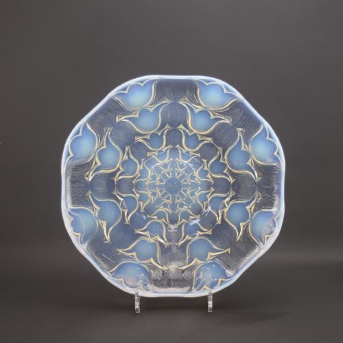 RENE LALIQUE OPALESCENT CAMPANULES COUPE PLATE C1932 - ADDITIONAL PHOTO 1