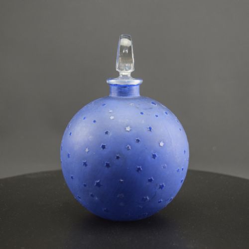 fig 1. Rene Lalique dans le nuit perfume bottle C1930