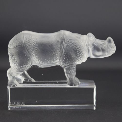 RENE LALIQUE RHINOCEROS PAPERWEIGHT C1931