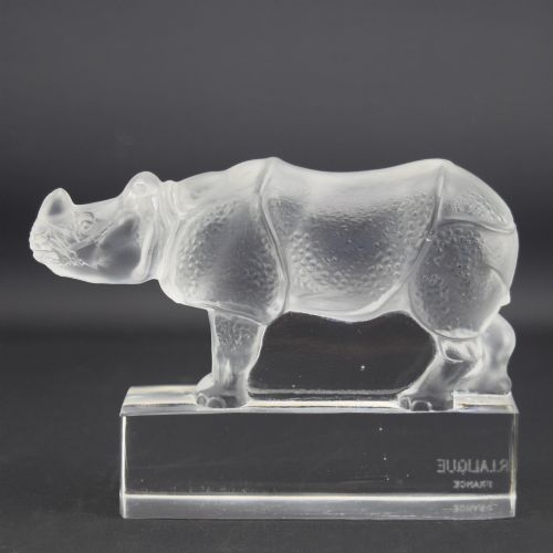 RENE LALIQUE RHINOCEROS PAPERWEIGHT C1931 - ADDITIONAL PHOTO 1