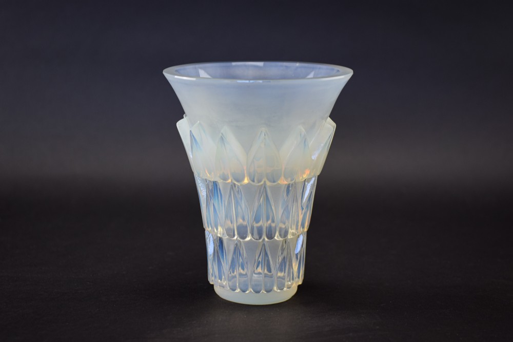 Rene Lalique Feuilles Vase