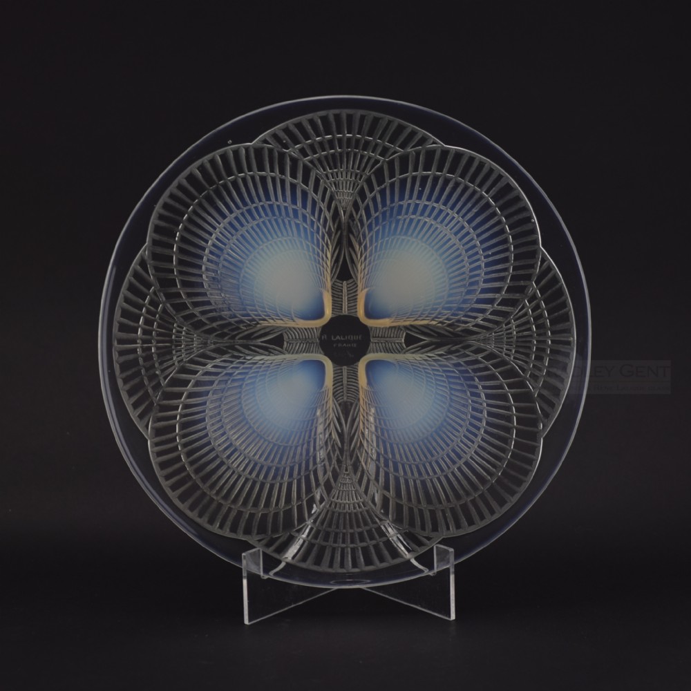 Rene Lalique opalescent coquilles No1  plate 