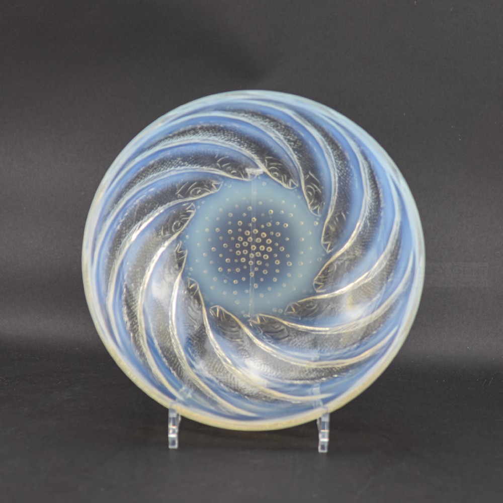 Rene Lalique opalescent Poissons No1 bowl