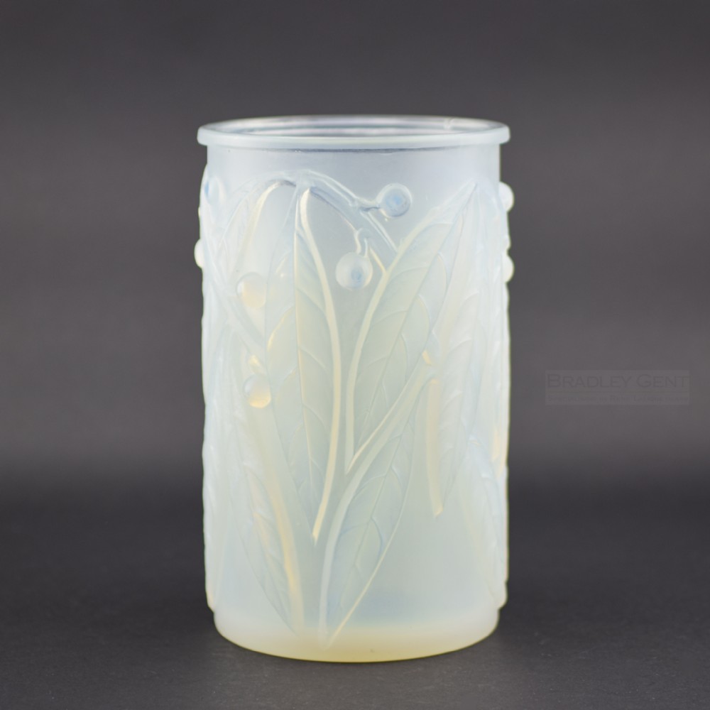 René Lalique opalescent Laurier vase