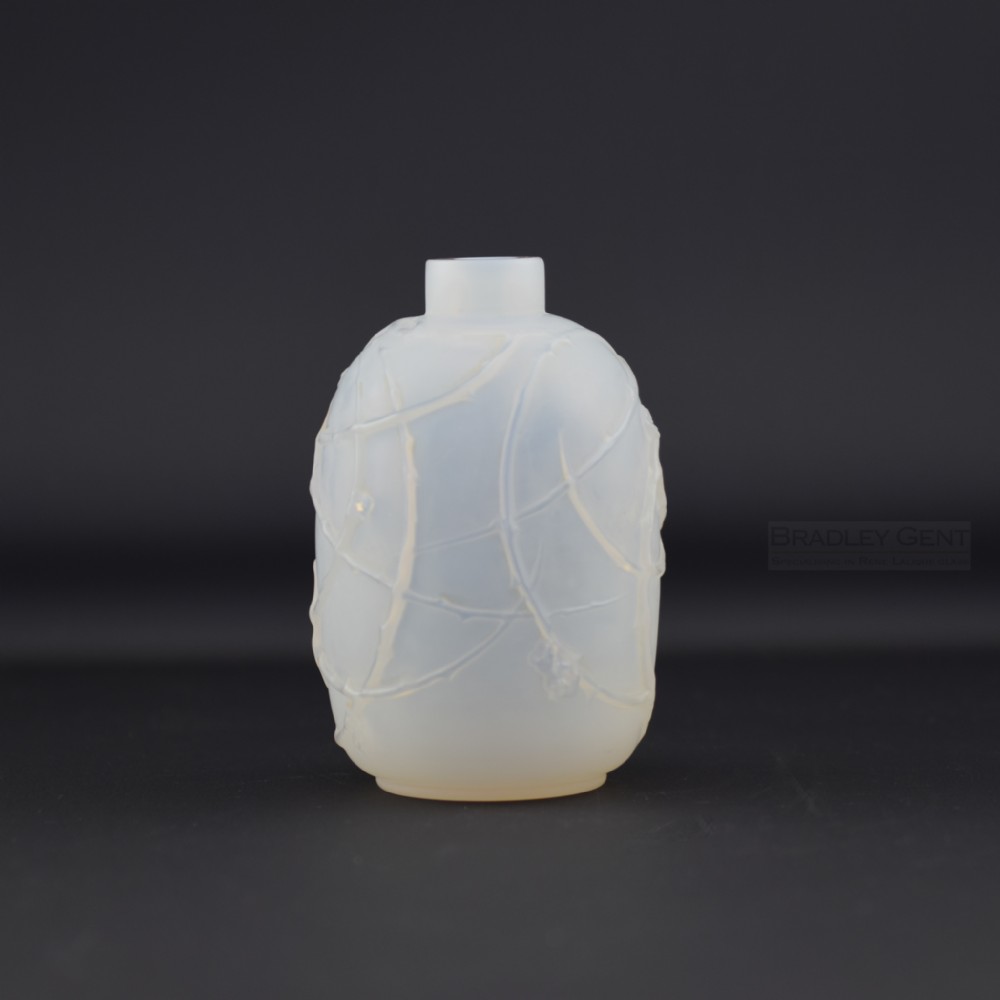 Rene lalique opalescent Eglantines opalescent vase C1921