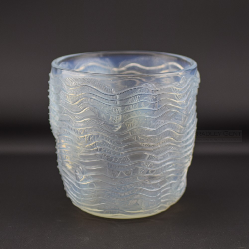 Rene Lalique dauphins Vase C1932