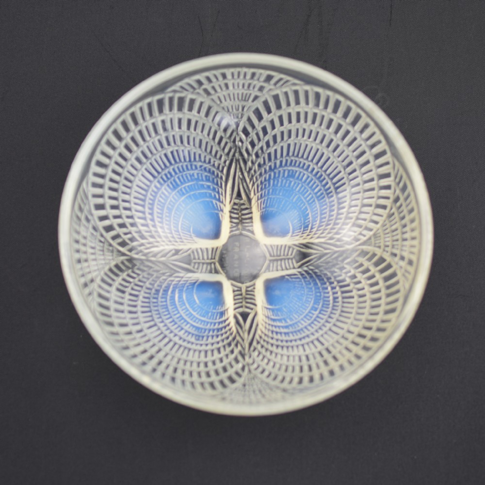 Rene Lalique opalescent coquilles bowl no5 C 1924