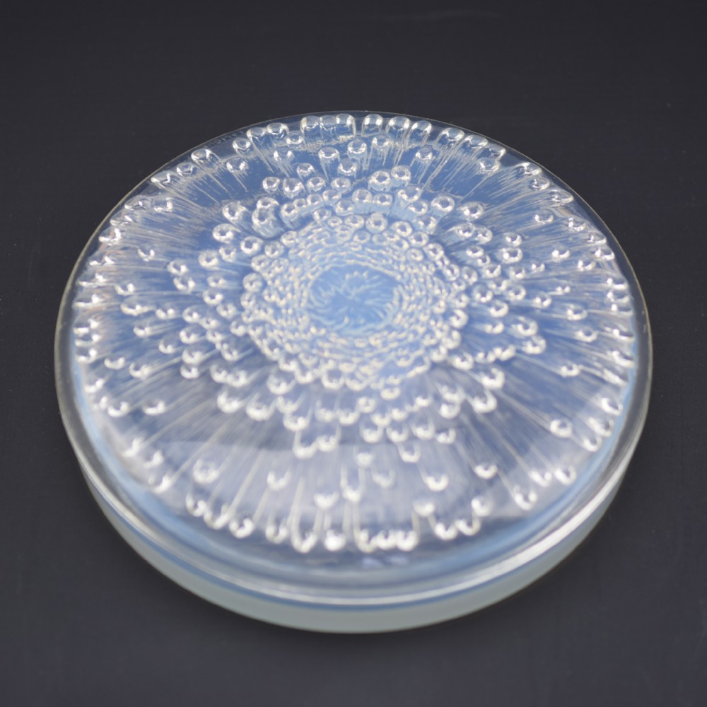 Rene Lalique opalescent tokio design box