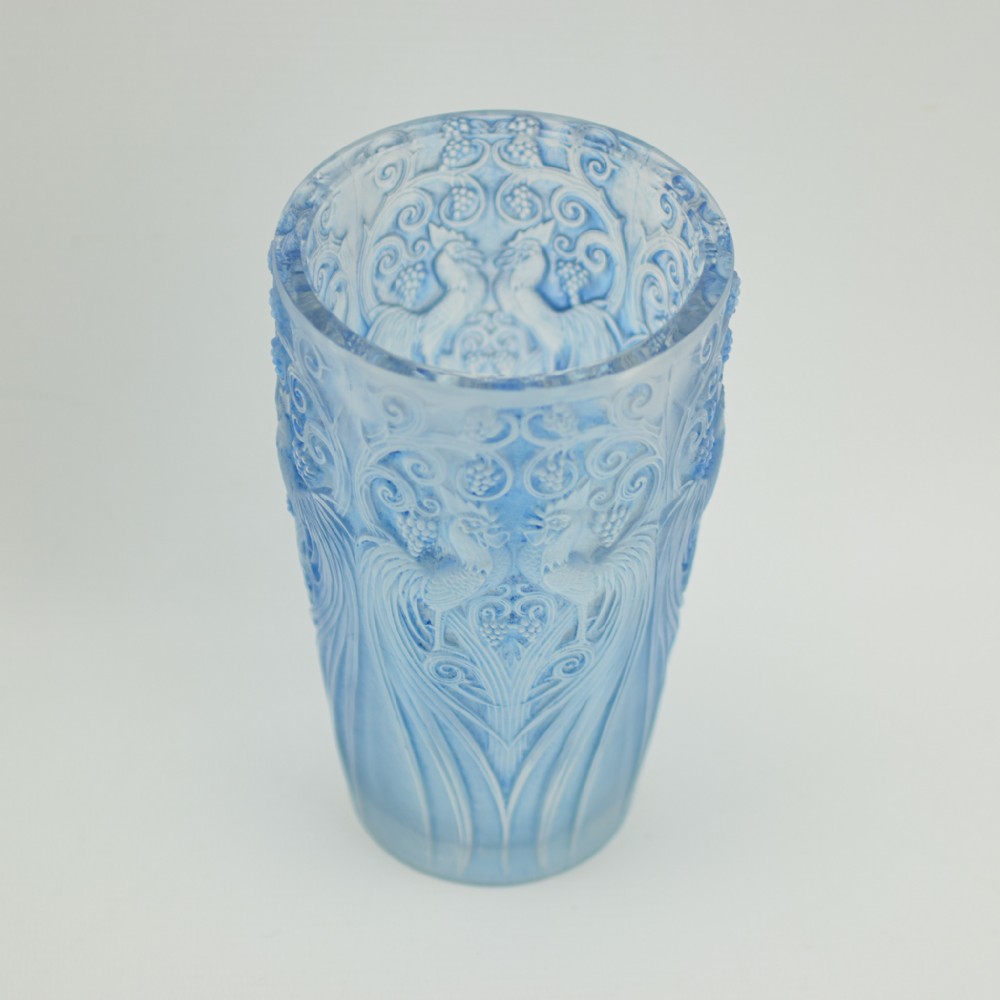 Rene Lalique Coq et Raisins blue stained vase 1928