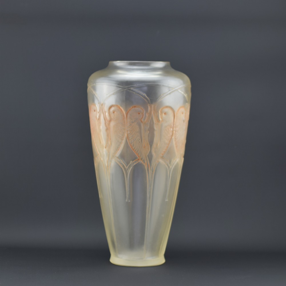 Rare Rene Lalique Inseparables vase C1919