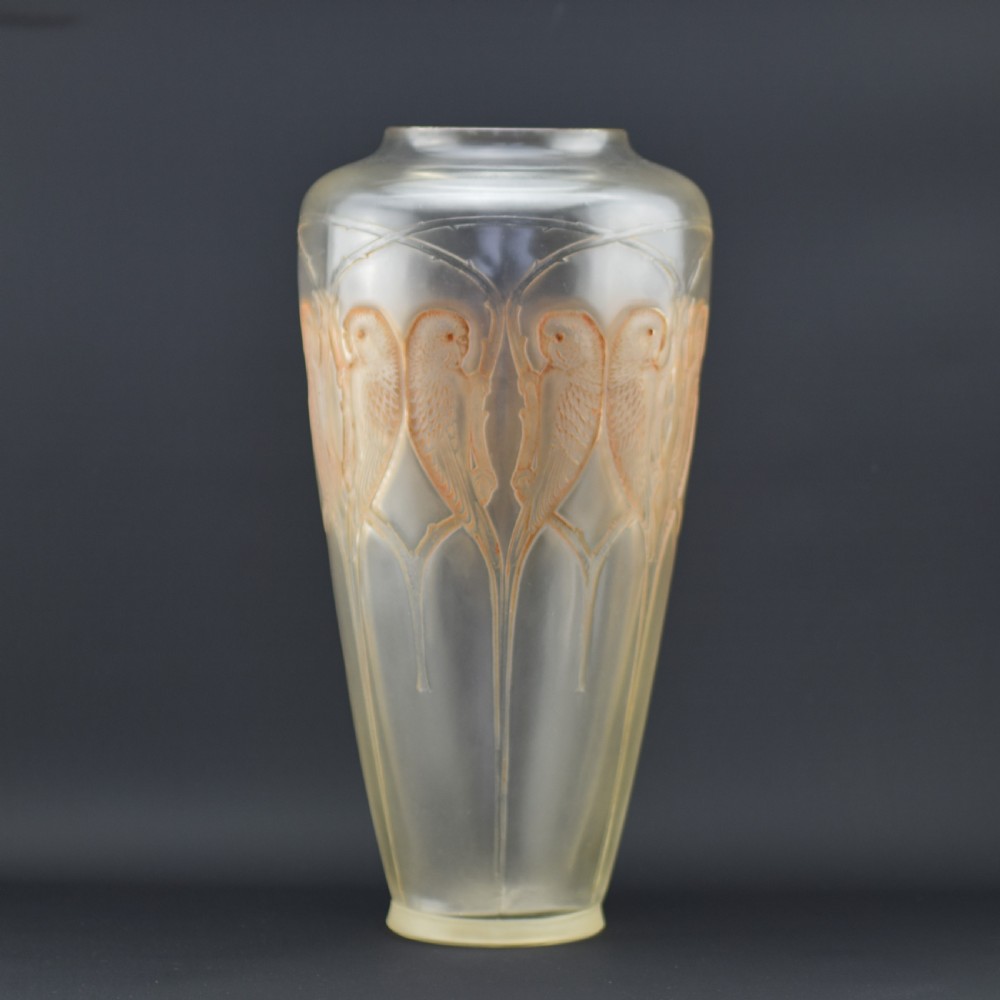 Rare Rene Lalique Inseparables vase C1919 View III