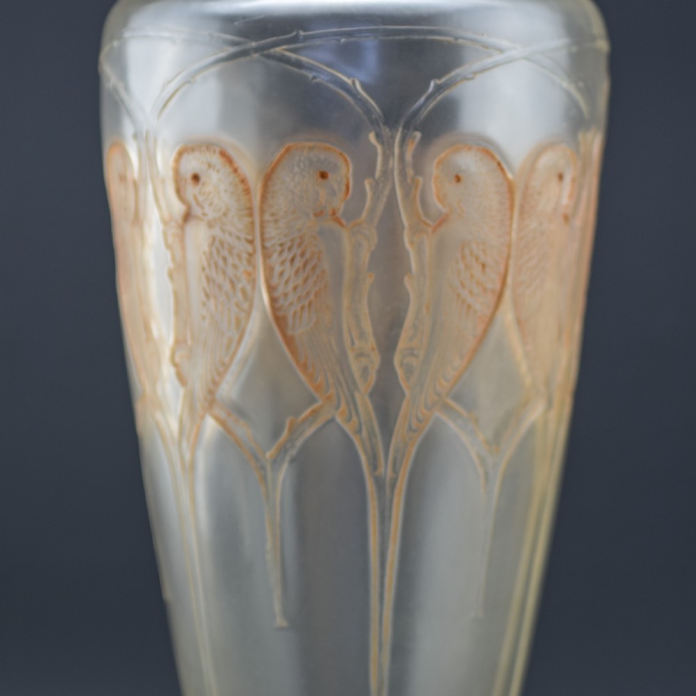 Rare Rene Lalique Inseparables vase C1919 View V