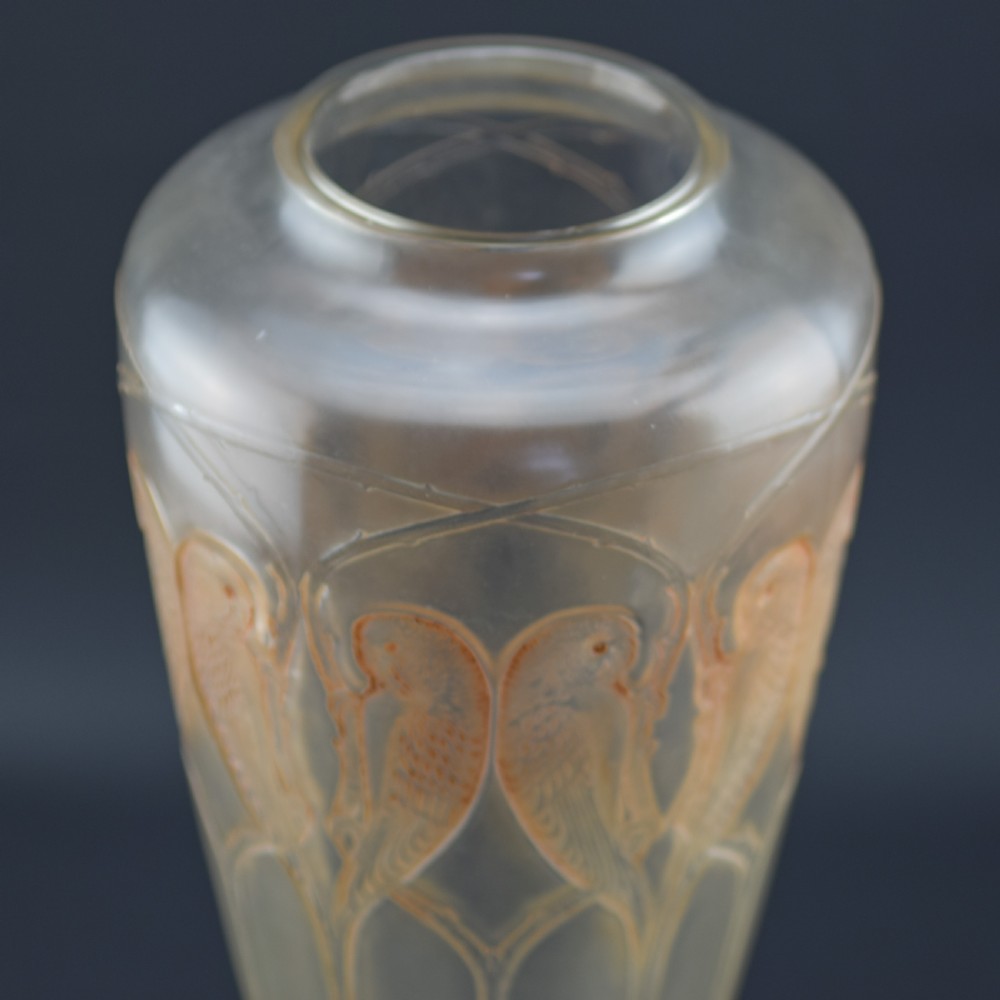 Rare Rene Lalique Inseparables vase C1919 View VI