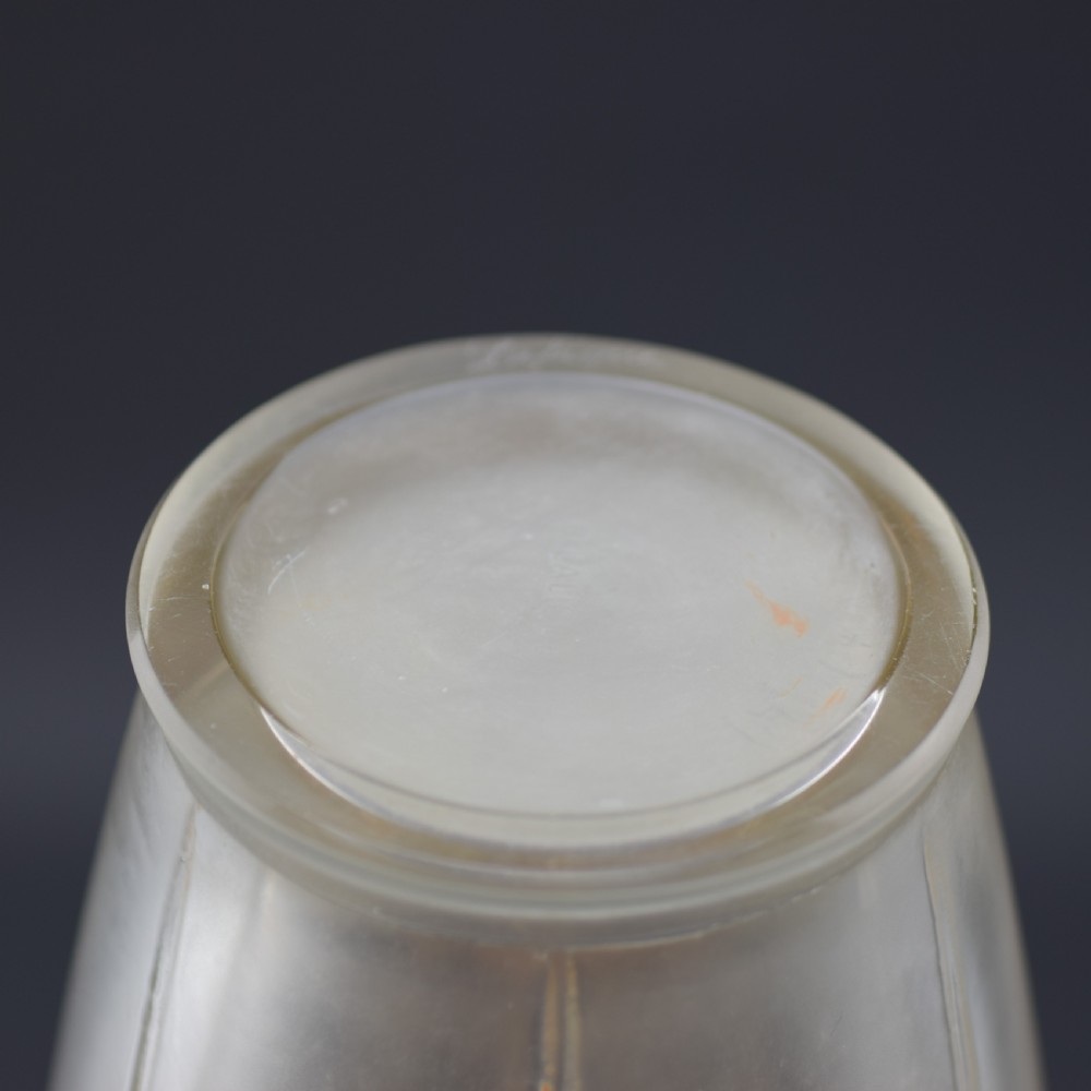 Rare Rene Lalique Inseparables vase C1919 View VIII