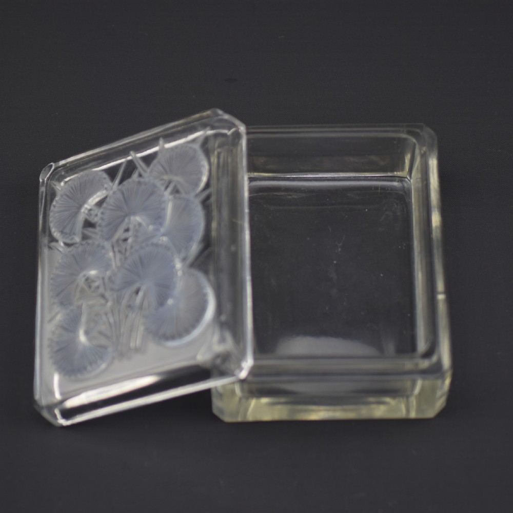 Rene Lalique Bluets box View III