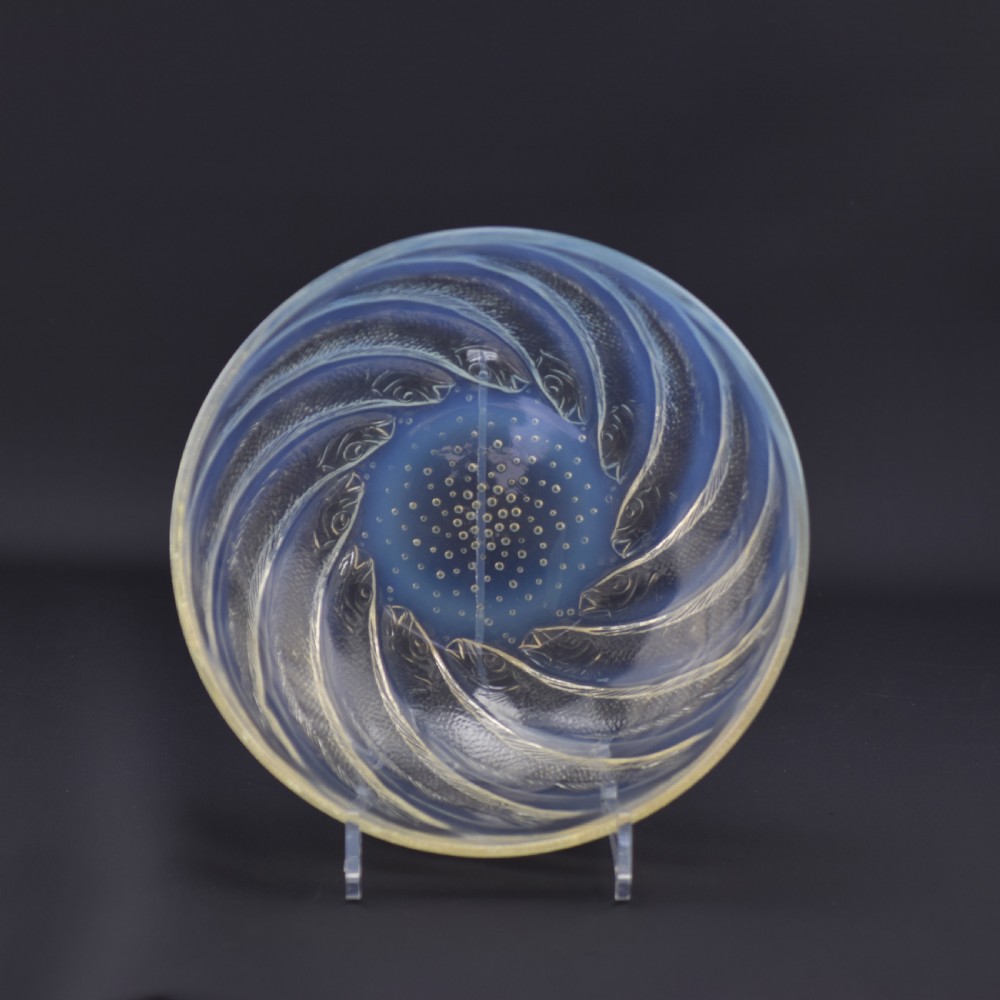 Rene Lalique opalescent Poissons No1 bowl C1921