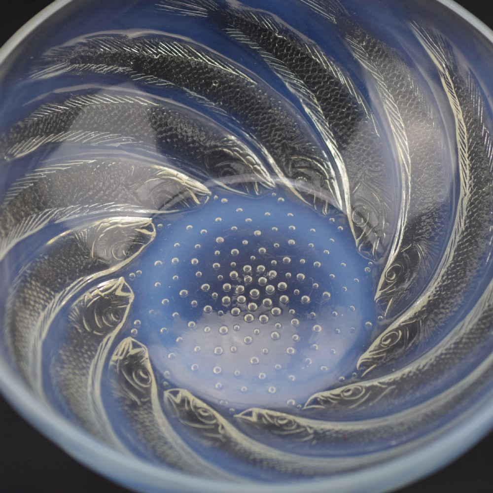 Rene Lalique opalescent Poissons No1 bowl C1921 View IV