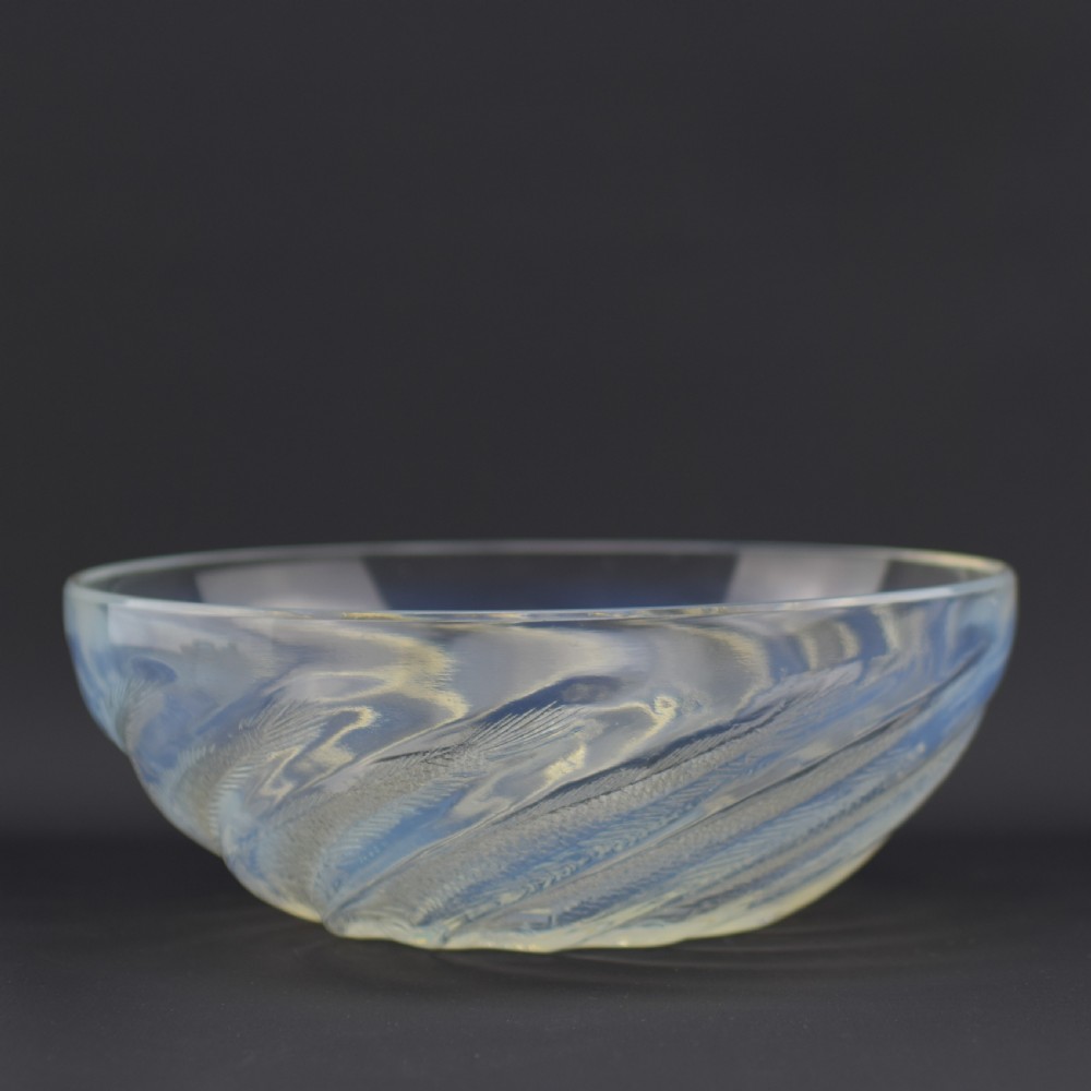 Rene Lalique opalescent Poissons No1 bowl C1921 View V