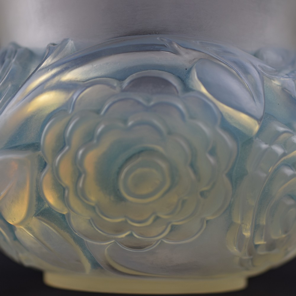 Rene Lalique opalescent Renoncules vase C1930 View III