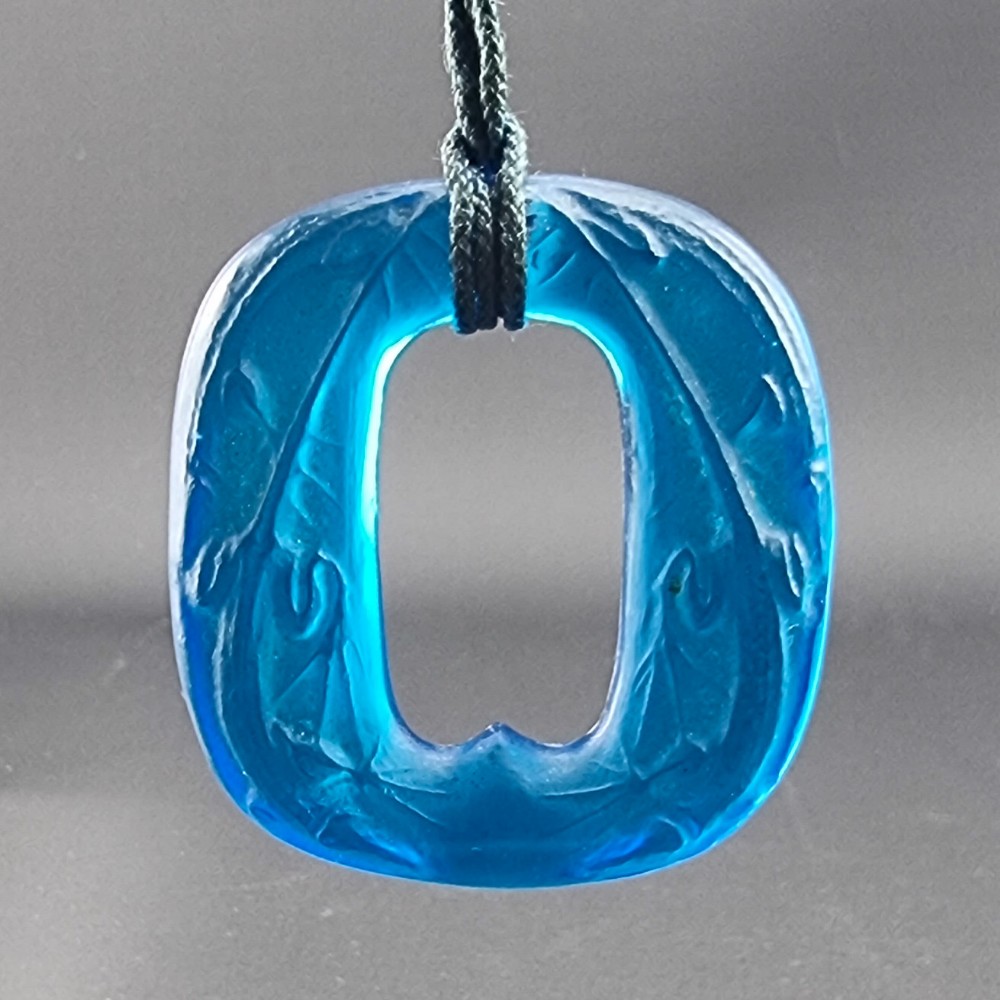 Rene Lalique Electric blue Lezards pendant C1920