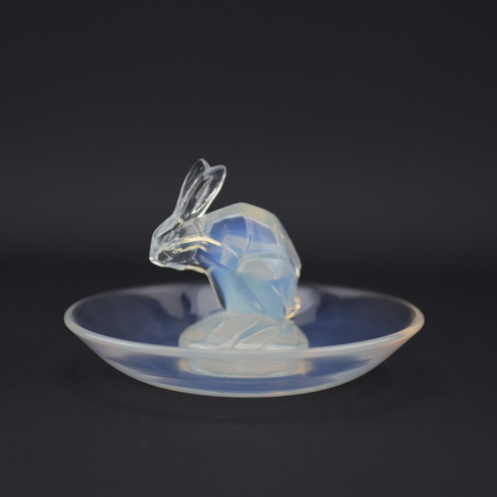 Rene Lalique opalescent Rabbit ashtray C1925