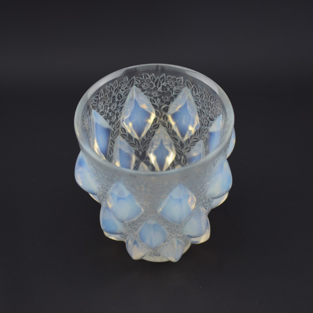 Rene Lalique opalescent Rampillon vase C1927