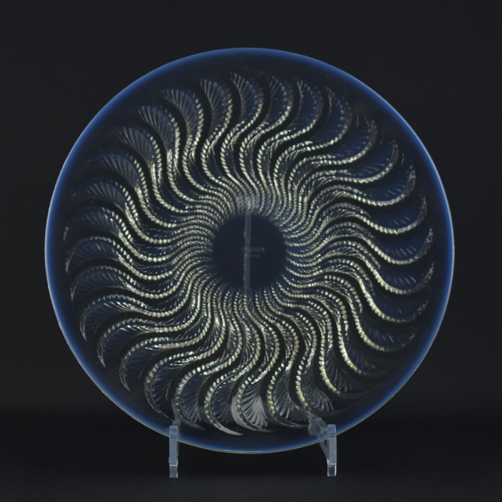 Rene Lalique opalescent Actinia coupe C1933