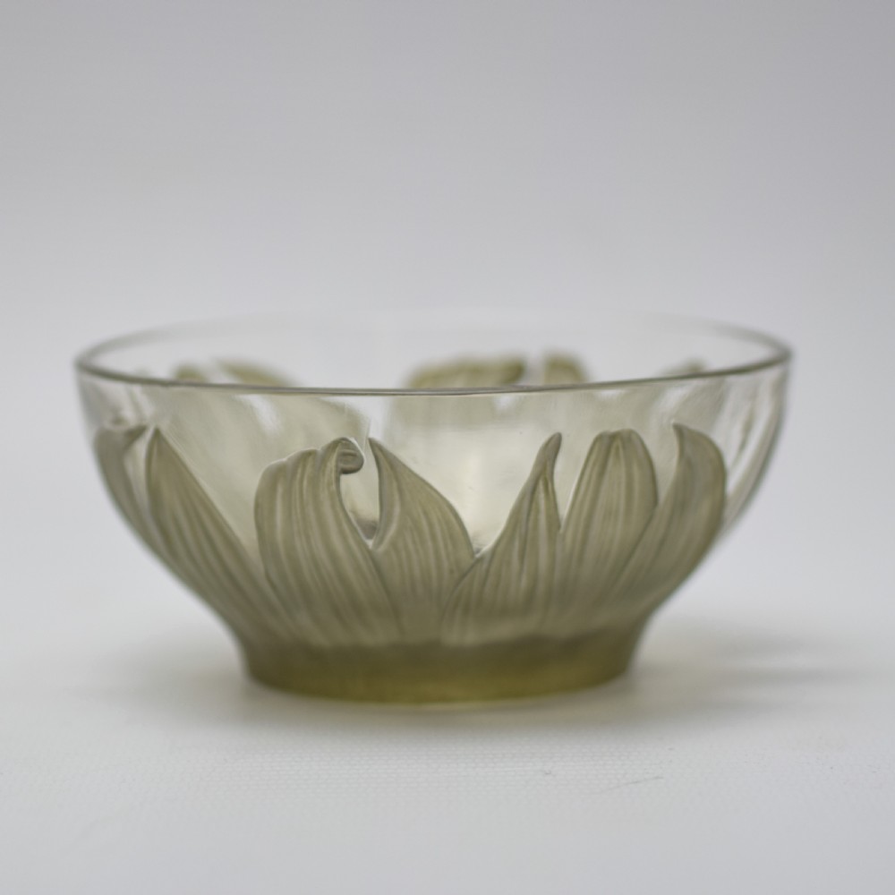Early designed Rene Lalique Fleur bowl C1912 View II