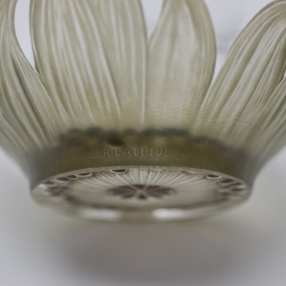 Early designed Rene Lalique Fleur bowl C1912 View III