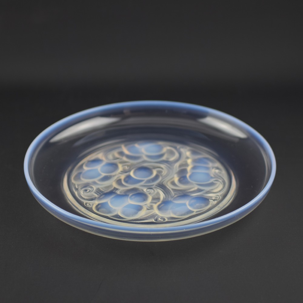 Rene Lalique Marienthal opalescent plate C1927 View II