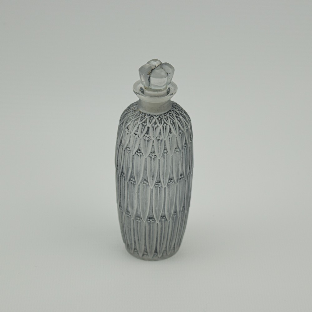 RENE LALIQUE PETITES FEUILLES PERFUME BOTTLE C1910 View II