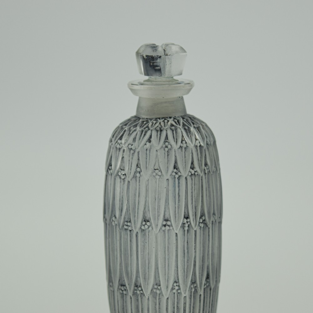 RENE LALIQUE PETITES FEUILLES PERFUME BOTTLE C1910 View IV