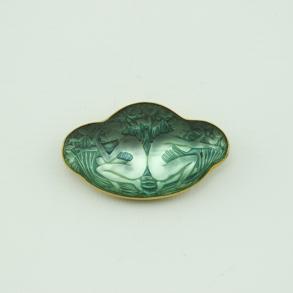 Rene Lalique Deux Figurines Dos a Dos Brooch C1913 View IV