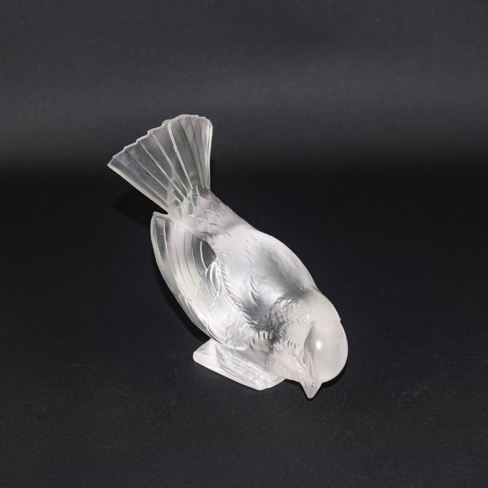 RENE LALIQUE MOINEAU HARDI PAPERWEIGHT C1929 View III
