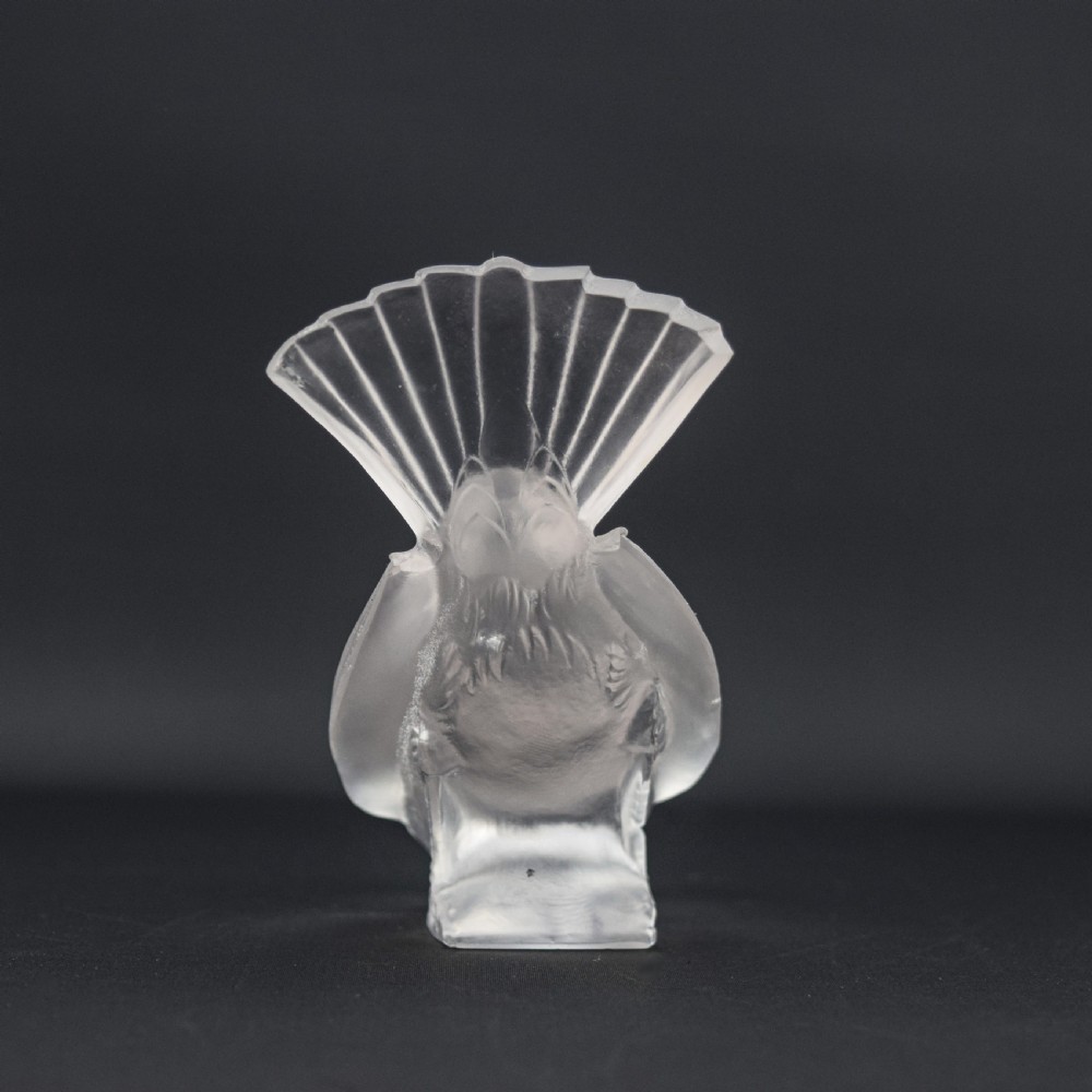 RENE LALIQUE MOINEAU HARDI PAPERWEIGHT C1929 View IV