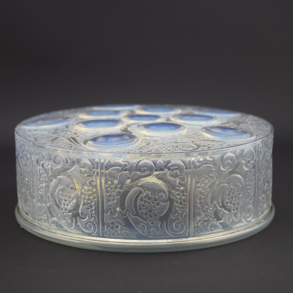 Rene Lalique opalescent Roger box View III
