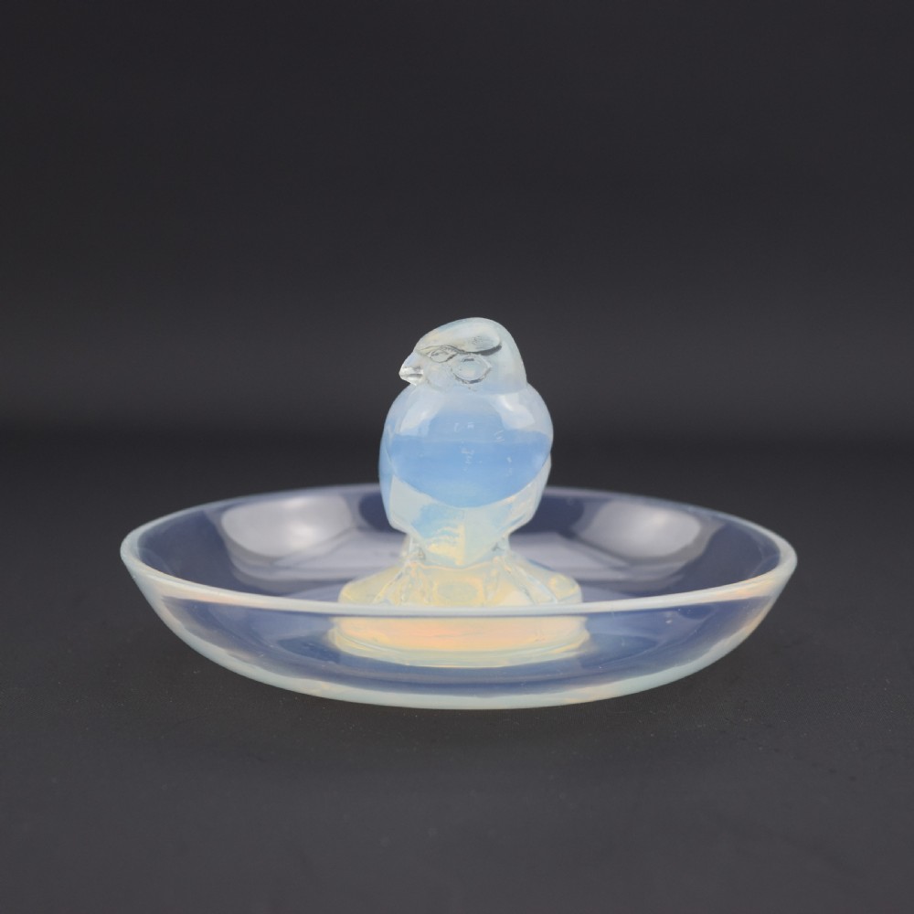 Rene Lalique opalescent glass moineau ashtray C1925 View IV