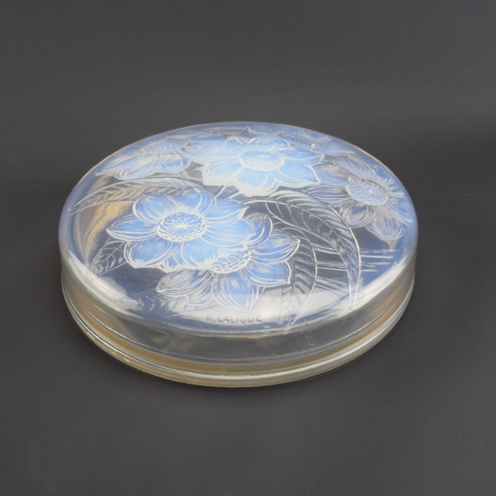Rene Lalique opalescent Six Dahlia box C1922