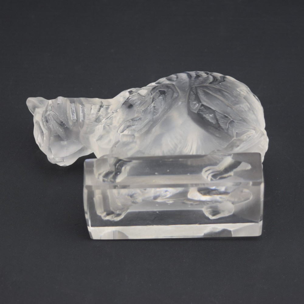 Rene Lalique chat (cat) paperweight View III