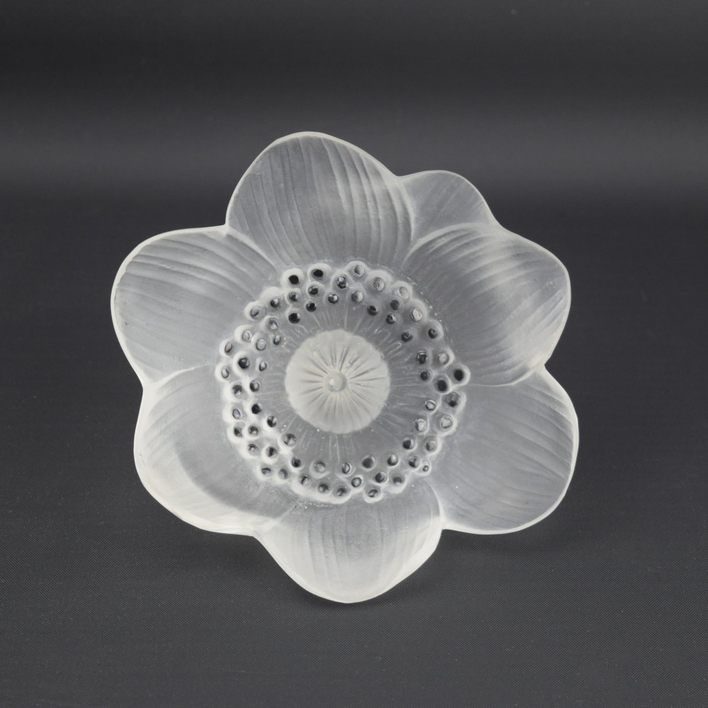 Rene Lalique Anemone ouverte flower paperweight C1931 View III