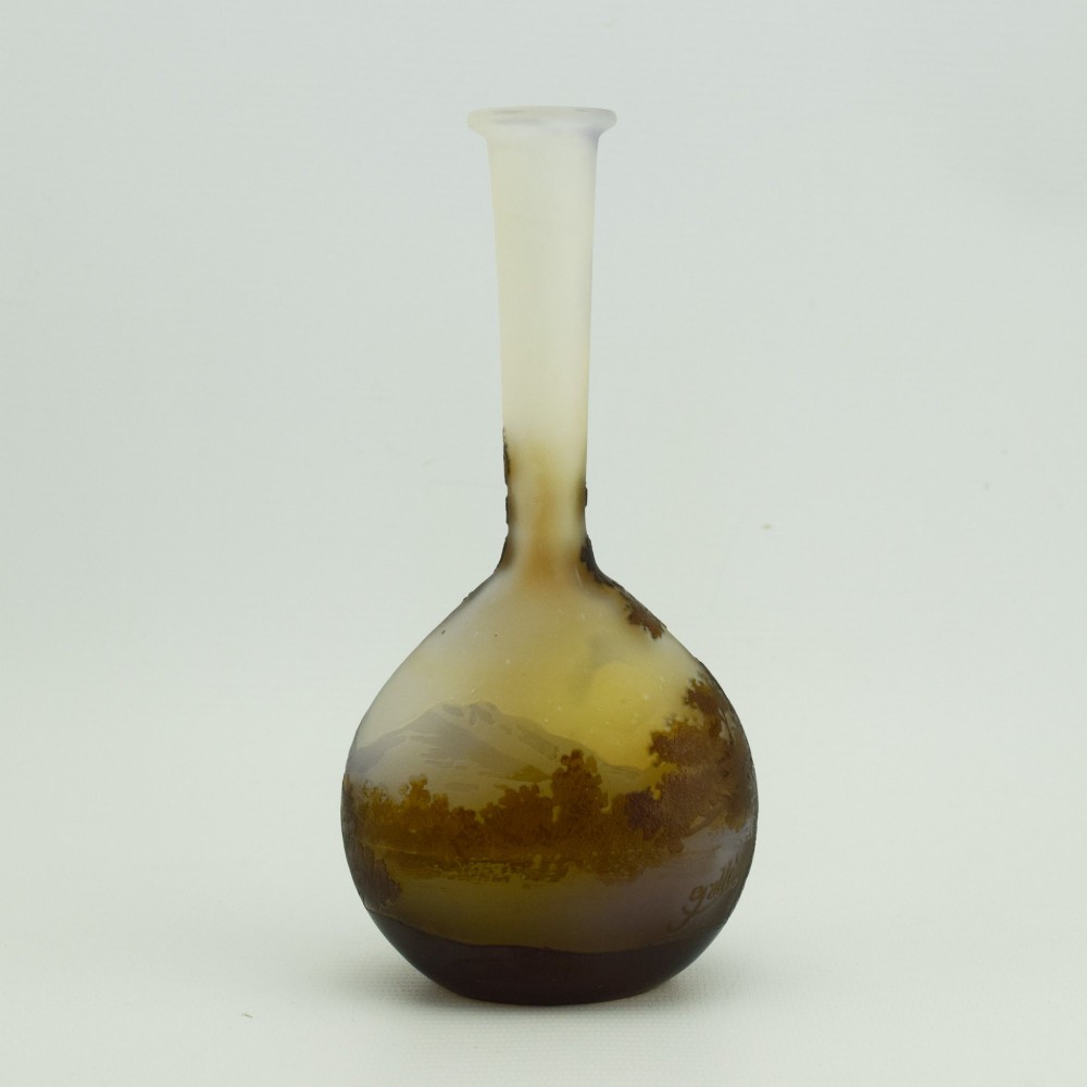 Emile Galle cameo glass Landscape banjo vase c1910 View III