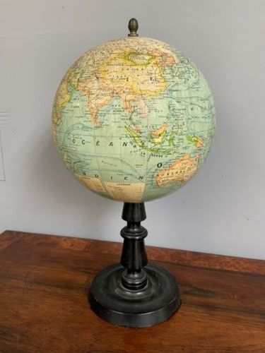 A Good French Terrestrial Globe