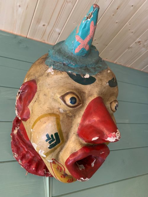 fig 1. A RARE OVERSIZED EARLY FAIRGROUND PAPIER MÂCHÉ CLOWN’S HEAD