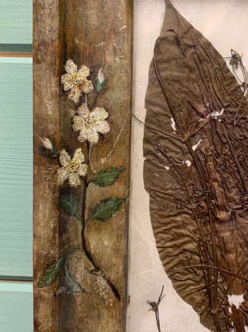 HERBARIUM IN A FOLK ART FRAME - ADDITIONAL PHOTO 6