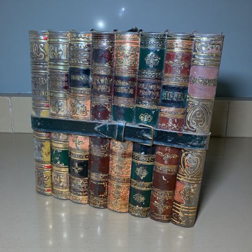EDWARDIAN HUNTLEY PALMERS BOOK BISCUIT TIN - ADDITIONAL PHOTO 1